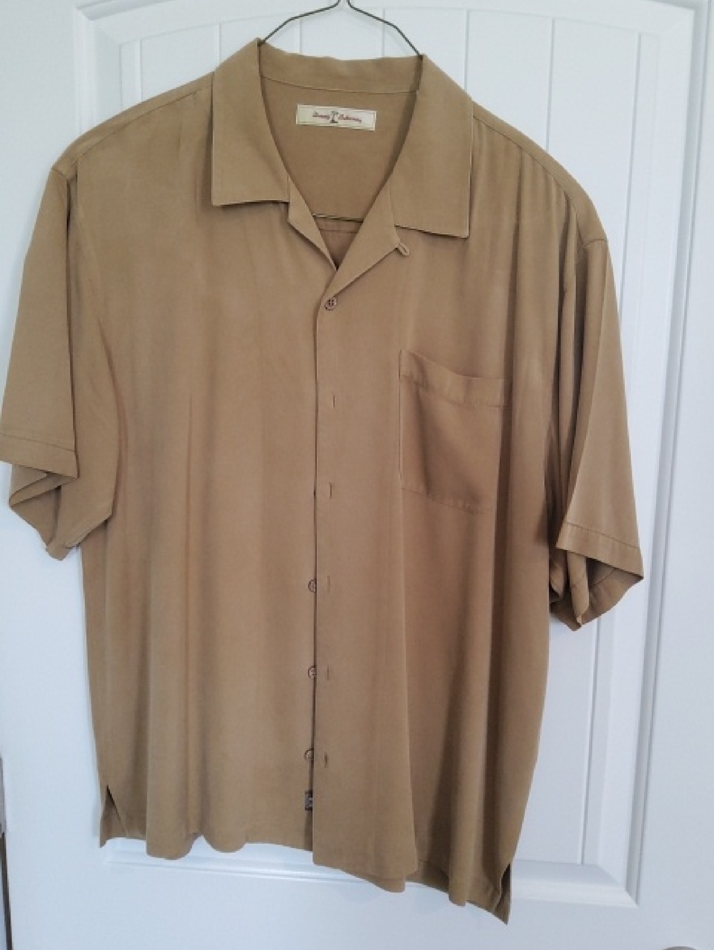 Tommy Bahama Men’s Tan Short-Sleeve Button-Down Camp  100% Silk Shirt